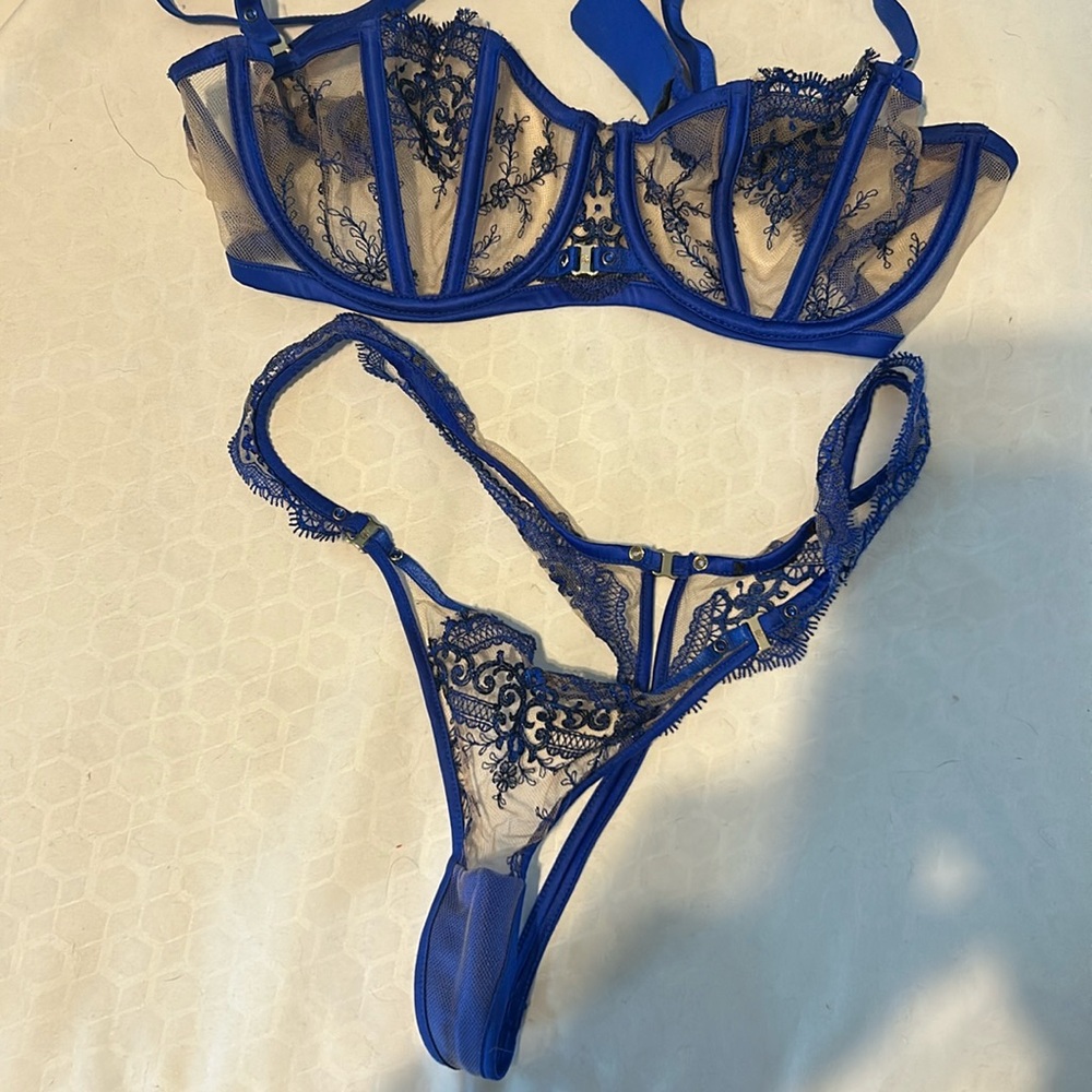 Honey Birdette outfit